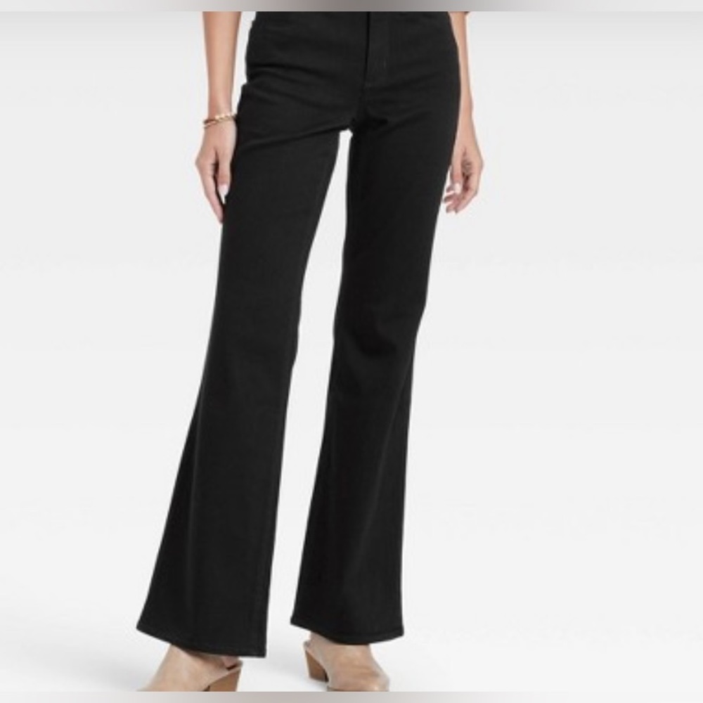 Curve apparel women’s size 10/30 high-rise flare, black jeans